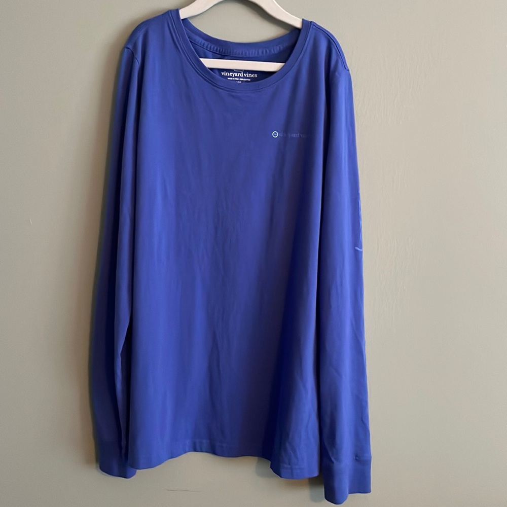 Vineyard Vines long sleeve tee, size XS, color: blue. 100% cotttom EUC